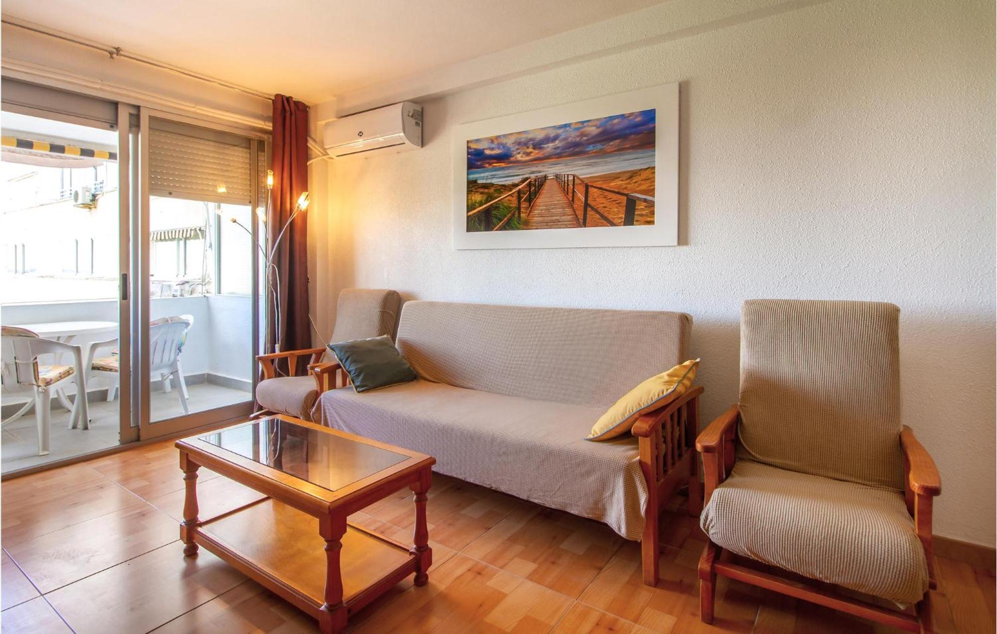 Stunning Apartment In Gandia With Kitchen Екстер'єр фото