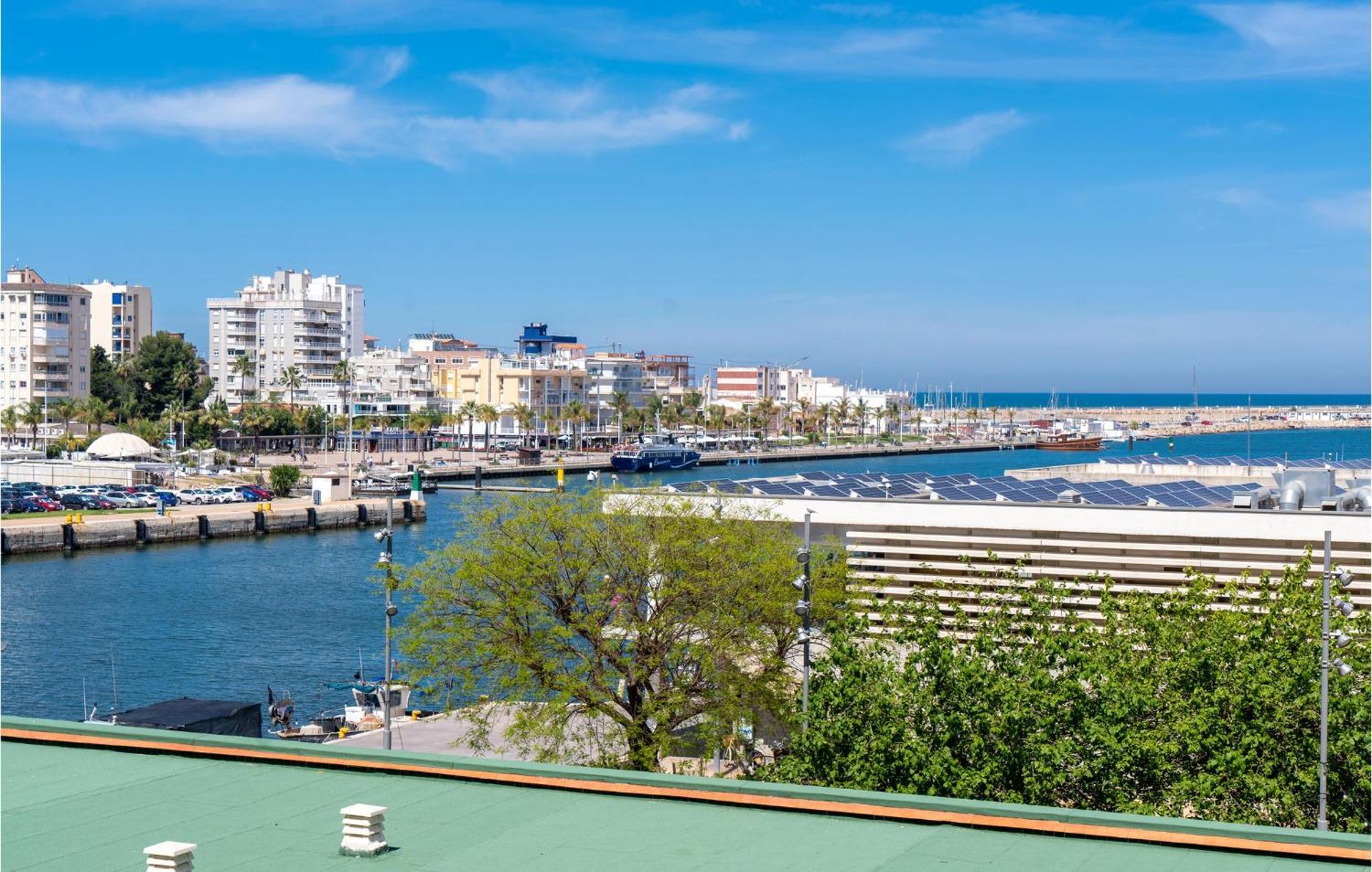 Stunning Apartment In Gandia With Kitchen Екстер'єр фото